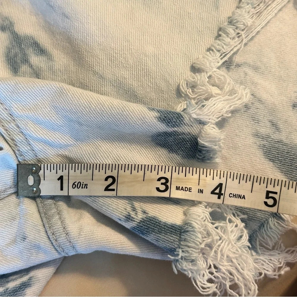 American Eagle Highest Rise Mom Short Acid Wash Shorts Women’s 2 Distressed Hem - Picture 9 of 11